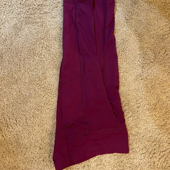 Lululemon Cropped Leggings size 4 - Picture 3 of 6
